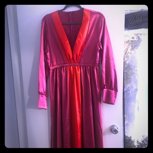 Long Sleeve Fuchsia dress - Picture 1 of 2